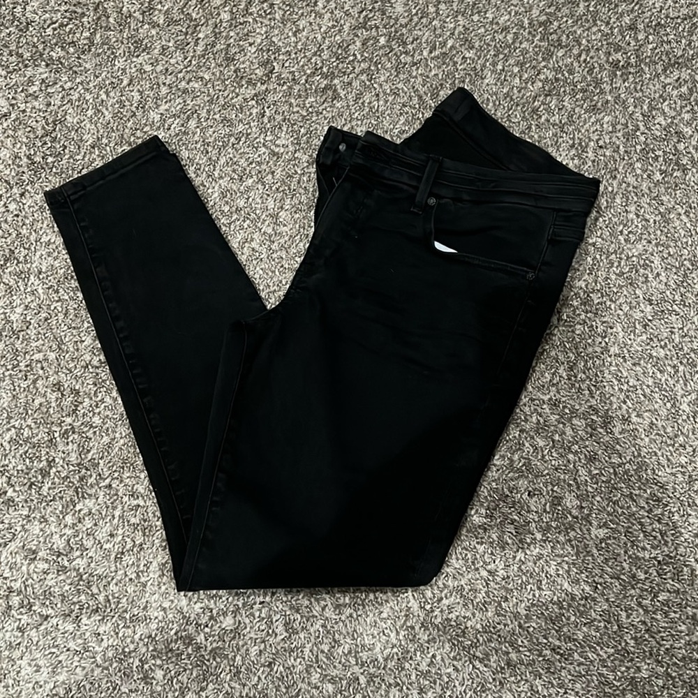Black skinny jeans
